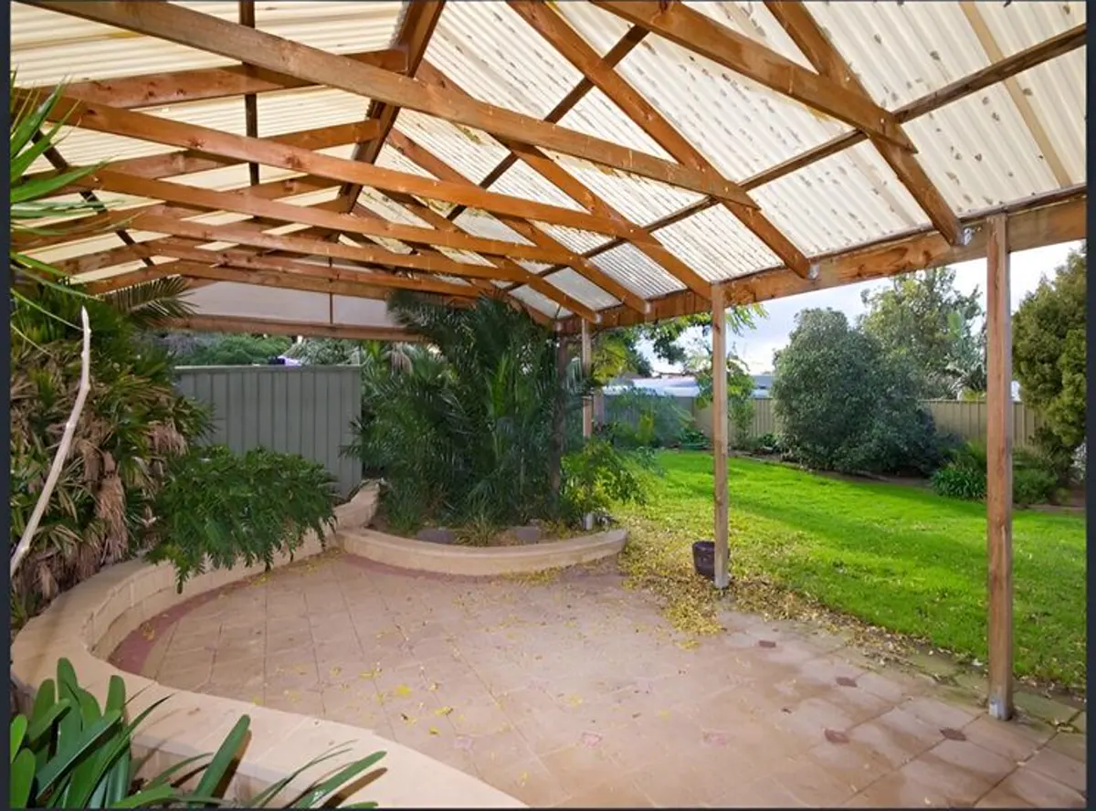 11 Carlow Street Salisbury Downs, SA 5108, photo 2
